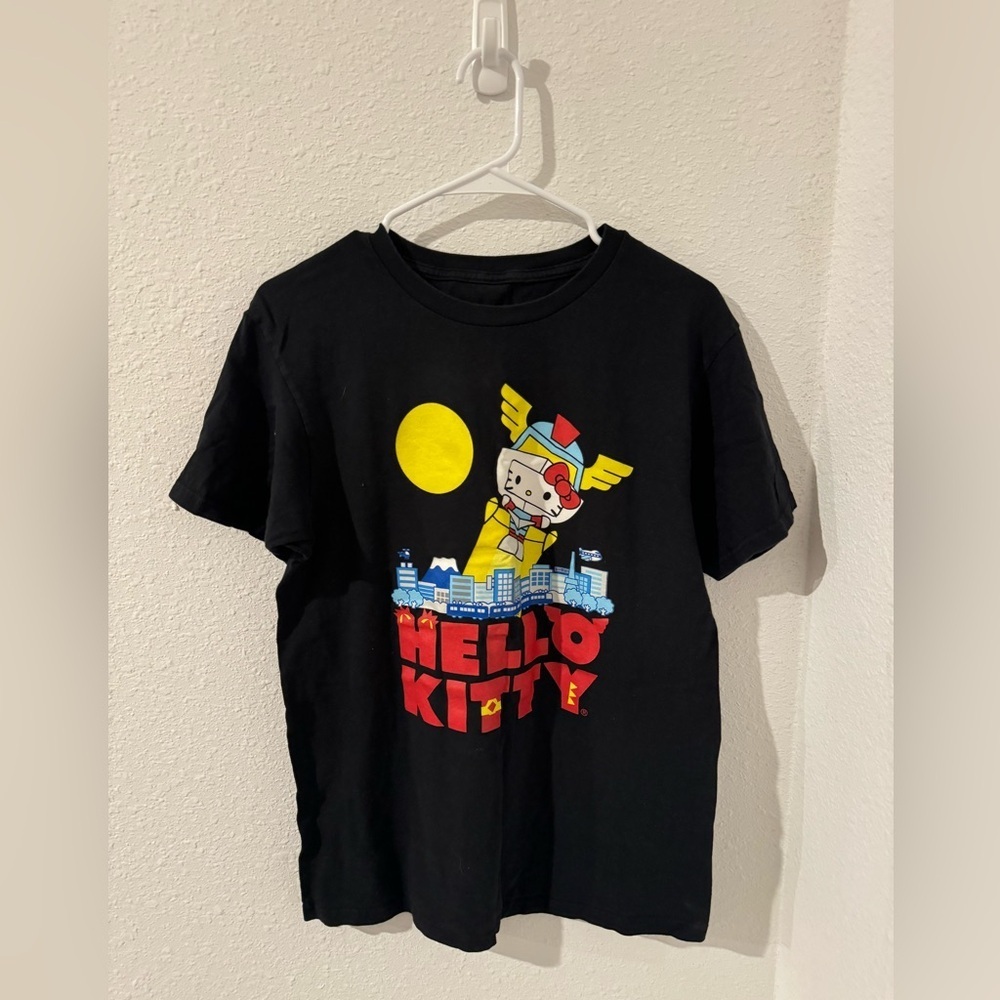Sanrio Hello Kitty Black t shirt size medium